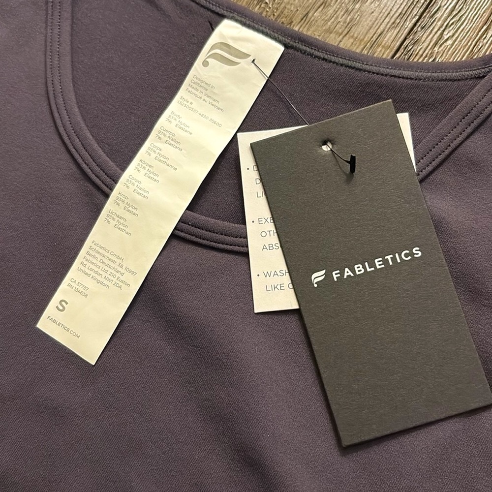 NWT [Fabletics] Long Sleeve Fitted Stretch Cropped Athletic Top Women’s Sz Small - Picture 8 of 9